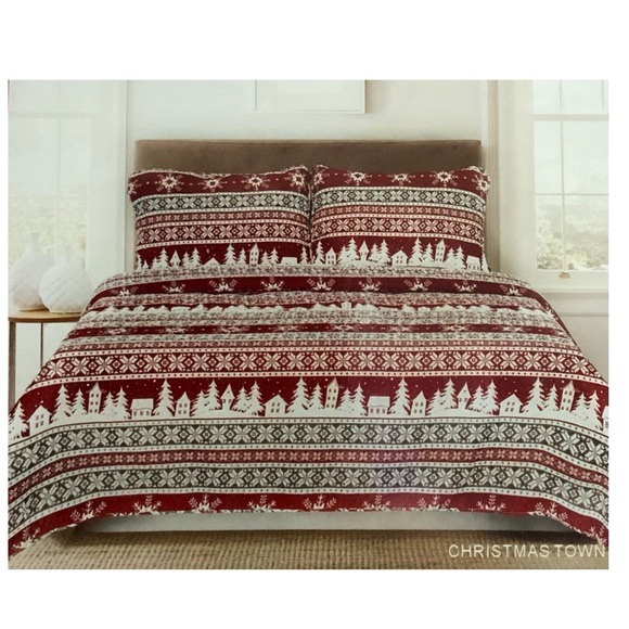 Christmas Quilt Set Holiday Full/Queen Bedding 3 Piece Winter Christmas Town - Picture 2 of 10